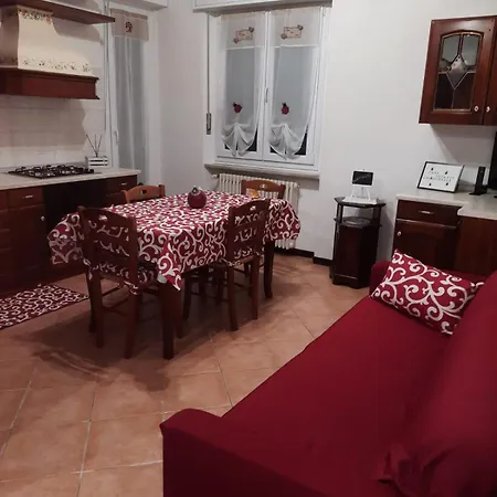 Casa Vacanze Le Coccinelle Nizza Monferrato Exterior photo