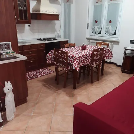 Casa Vacanze Le Coccinelle Nizza Monferrato Exterior photo